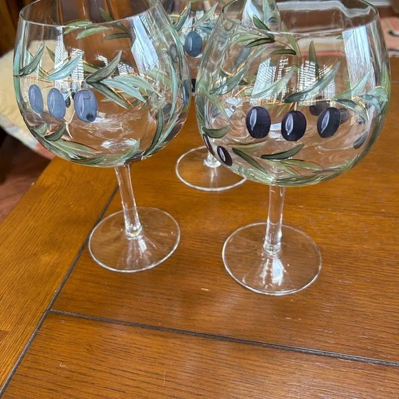 Hand-Painted Olive Wine Glasses - Picture 6 of 7